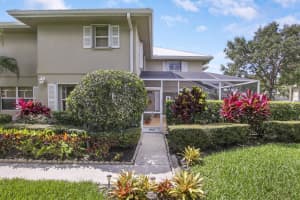 2433 SW Danbury Ln, Palm City, FL 34990, Sold 07/19/22