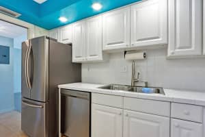 5560 Tamberlane Cir, Palm Beach Gardens, FL 33418, Sold 10/25/22