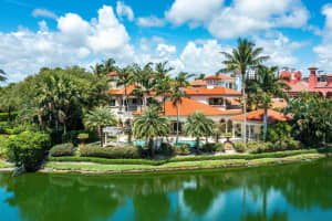 385 Mizner Lake Estates Drive, Boca Raton, FL 33432 Sold 02/03/25