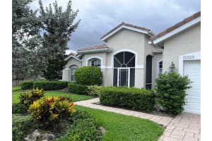 11223 Edgewater Cir, Wellington, FL 33414, Sold 08/22/22