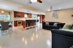 7002 NW 79th St, Tamarac, FL 33321, Sold 07/12/22