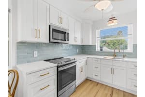 221 N Grove Isle Cir #211, Vero Beach, FL 32962, Sold 09/09/22