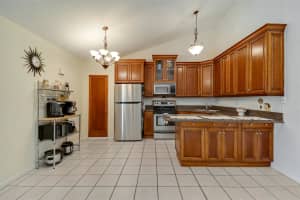 5489 Eagle Lake Dr, Palm Beach Gardens, FL 33418, Sold 08/24/22