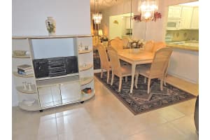 341 Pine Ridge Cir, Greenacres, FL 33463, Sold 07/27/22