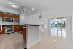 2640 Lake Shore Dr UNIT 510, Riviera Beach, FL 33404, Sold 09/30/22