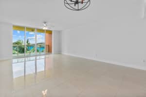 2640 Lake Shore Dr UNIT 510, Riviera Beach, FL 33404, Sold 09/30/22