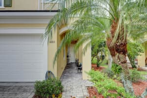 6083 NW Helmsdale Way, Port St. Lucie, FL 34983, Sold 08/05/22