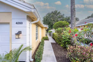 4260 Royal Oak Dr, Palm Beach Gardens, FL 33410, Sold 08/02/22