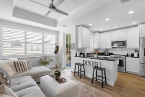 11818  Valencia Gardens Avenue, Palm Beach Gardens, FL 33410 Sold 09/30/22