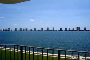 801 Lake Shore Dr APT 402, West Palm Beach, FL 33403, Sold 07/15/22