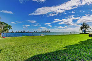 801 Lake Shore Dr APT 402, West Palm Beach, FL 33403, Sold 07/15/22