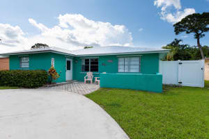 2267 SE Harrison St, Stuart, FL 34997, Sold 08/31/22