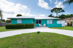 2267 SE Harrison St, Stuart, FL 34997, Sold 08/31/22