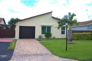 5574 Mirror Lakes Blvd, Boynton Beach, FL 33472, Sold 08/25/22