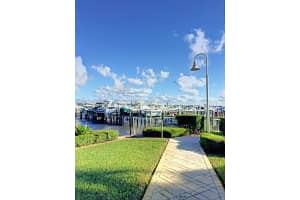 117 Yacht Club Way, Hypoluxo, FL 33462, Sold 05/01/23