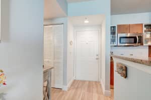 625  Casa Loma Boulevard    707, Boynton Beach, FL 33435 Sold 10/31/22