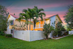 246  Seabreeze Circle, Jupiter, FL 33477 Sold 09/16/22