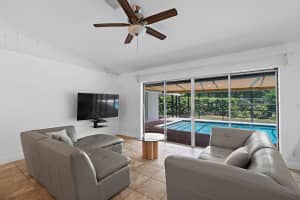 17320 Lake Park Rd, Boca Raton, FL 33487, Sold 07/28/22