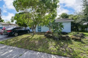 5892 Bahama Ct, West Palm Beach, FL 33407, Sold 07/21/22