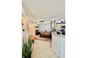 214 Villa Cir, Boynton Beach, FL 33435, Sold 07/28/22