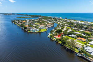 7 Sabal Island Dr, Boynton Beach, FL 33435, Sold 09/14/22