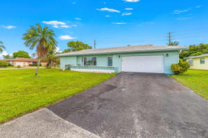 8900 NW 70th St, Tamarac, FL 33321, Sold 09/15/22