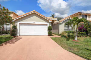 1027 Fairfax Cir W, Boynton Beach, FL 33436, Sold 08/04/22