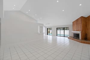 282 NW 69th St, Boca Raton, FL 33487, Sold 10/05/22
