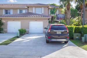 4868 Pinemore Ln, Lake Worth, FL 33463, Sold 07/11/22