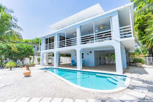 313  North Drive Islamorada, FL 33036 Sold 07/28/22
