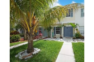 8247 San Carlos Cir, Tamarac, FL 33321, Sold 08/09/22