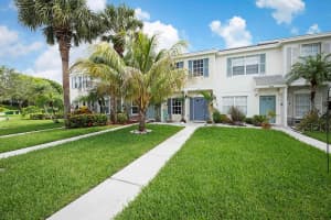 8247 San Carlos Cir, Tamarac, FL 33321, Sold 08/09/22