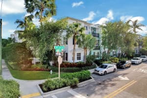 535 E Mallory Cir, Delray Beach, FL 33483, Sold 06/17/22