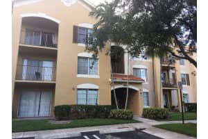 4200 San Marino Blvd APT 302, West Palm Beach, FL 33409, Sold 09/16/22