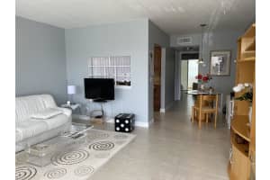2960 Cynthia Ln APT 207, Lake Worth, FL 33461, Sold 07/29/22