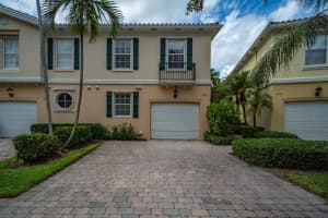 476 Capistrano Dr, Palm Beach Gardens, FL 33410, Sold 07/15/22