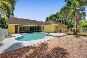 15855 Meadow Wood Dr, Wellington, FL 33414, Sold 09/23/22