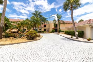 2381 SW Carriage Hill Terrace, Palm City, FL 34990, Sold 10/21/22