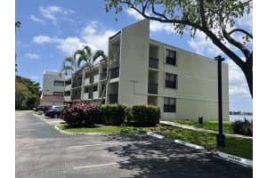 109 Lake Emerald Dr APT 209, Oakland Park, FL 33309, Sold 08/29/22