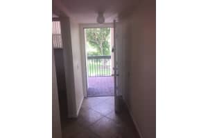 109 Lake Emerald Dr APT 209, Oakland Park, FL 33309, Sold 08/29/22