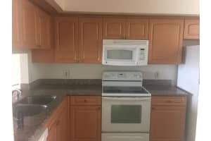 109 Lake Emerald Dr APT 209, Oakland Park, FL 33309, Sold 08/29/22