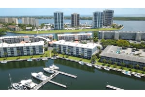 29 Yacht Club Dr APT 401, North Palm Beach, FL 33408, Sold 07/25/22