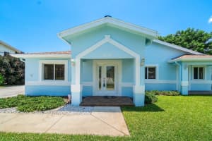2748 Northside Dr, Lake Worth, FL 33462, Sold 09/06/22