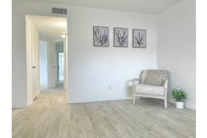 2600 SE Ocean Blvd APT B7, Stuart, FL 34996, Sold 08/17/22