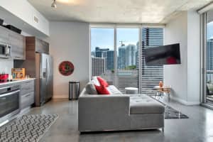 151 SE 1st St Apt 1411, Miami, FL 33131, Sold 08/10/22
