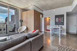151 SE 1st St Apt 1411, Miami, FL 33131, Sold 08/10/22