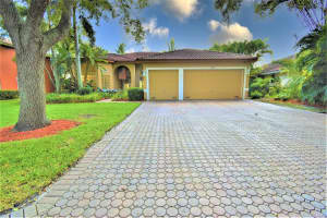 5750 NW 46 Drive, Coral Springs, FL 33067 Sold 12/09/22