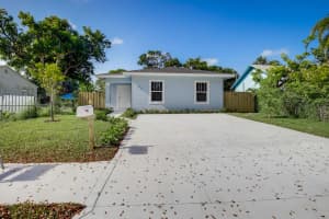 1404 7th St, West Palm Beach, FL 33401, Sold 09/19/22