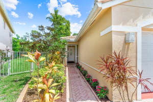 6284 Willoughby Cir, Lake Worth, FL 33463, Sold 09/09/22