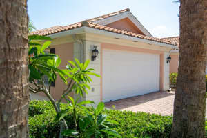 1134 SW Balmoral Trce, Stuart, FL 34997, Sold 08/18/22